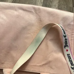 Juicy Couture Pink Velour Tote Bag Heart Coin Purse Crossbody Strap Y2K thumbnail 5