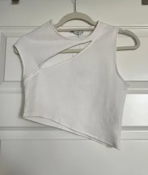 ZARA Top thumbnail 1