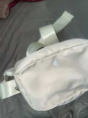 Parelel Everywhere Belt Bag 1L, White Opal thumbnail 5