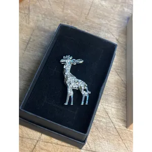 Giraffe Crystal Pendant Silver Tone Jewelry thumbnail 2