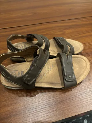 Khombu Brown Comfort Sandals Straps Size 7 Walking thumbnail 2
