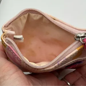 A Very Rare Vintage Sanrio 2006 Hello Kitty Small Zip Coin Purse Pouch thumbnail 3
