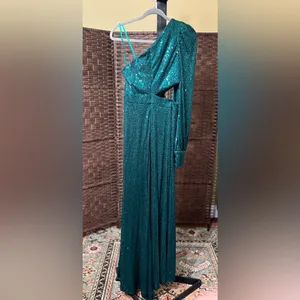 New IEENA for Mac Duggal Silver Sequined One Shoulder Cut Out Gown - Size 6 thumbnail 5