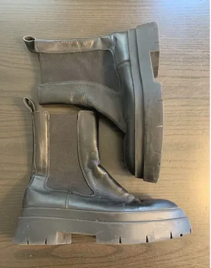 Zara Treaded Chelsea Boots Womens‎ Size 37 Black Chunky Lug Y2k Boho thumbnail 1