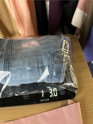 MOTHER‎ Tomcat Ankle Fray Jeans in Light Blue thumbnail 16