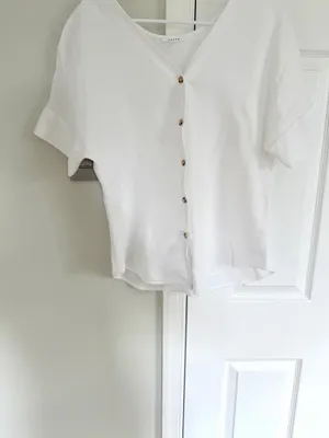 Vetta Women’s The Textured Girlfriend Shirt in New Ivory S Linen Minimalist thumbnail 6