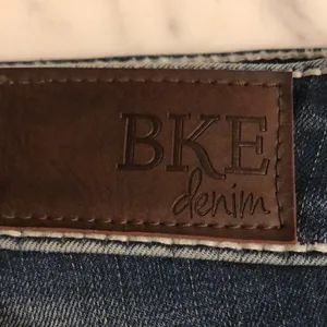 Bke cropped denim jeans thumbnail 3