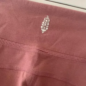 Free People Movement Virgo Mauve Cropped Leggings‎ thumbnail 2