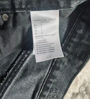 American Eagle shorts thumbnail 3