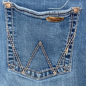 Wrangler bootcut jeans thumbnail 2