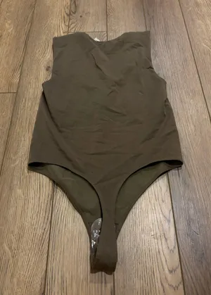 Bodysuit thumbnail 2