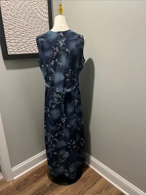 Sleeveless Navy Floral A-Line Maxi Dress thumbnail 4