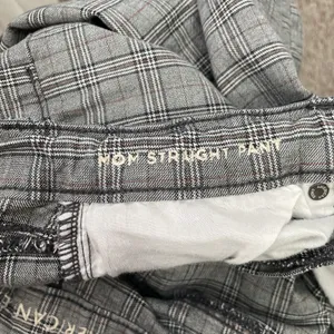 American Eagle Mom Straight Pants Size 14 Gray Plaid High Rise Preppy Trousers thumbnail 12