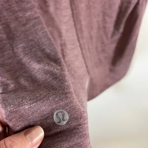 Lululemon‎ Open Back Split Hem Workout Top Heathered Plum Purple Short Sleeve thumbnail 7