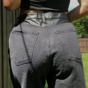 Abercrombie & Fitch Black Faux Leather Waist Jeans: ‘90s Relaxed Jean High Rise thumbnail 3