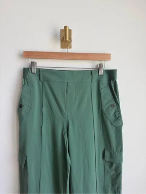 Athleta Vienna Cargo Pants Women 12 Vineyard Green Utility Hiking Travel Stretch thumbnail 3