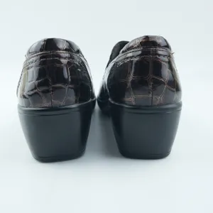 Clarks Loafers Women 8M Brown Croc‎ Embossed Patent Wedge Bendables 38634 thumbnail 6