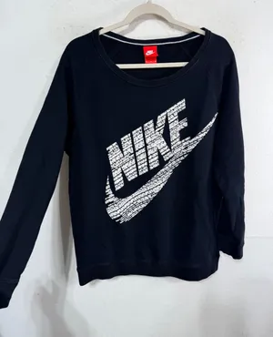 Nike Sweatshirt Logo Graphic Swoosh Pullover Women's Medium Black 683735-010 thumbnail 1