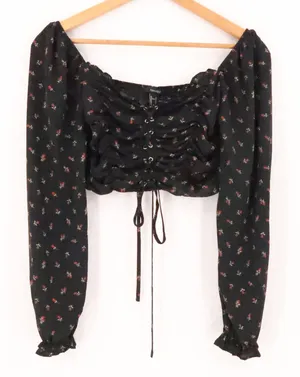 Forever 21 Floral Lace Up Milkmaid Crop Top Womens Size S Black Rose‎ Dark Fairy thumbnail 1