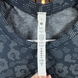 Lululemon Swiftly Tech Short Sleeve 2.0 Shirt Womens 6 Floral Print Fitted thumbnail 6