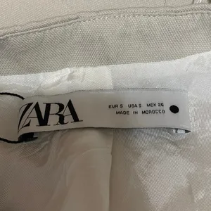 Zara Women's Beige Sleeveless V Neck Button Up Casual Blouse Vest Top Size S thumbnail 3