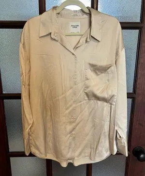 Abercrombie - oversized Satin Button Up thumbnail 1