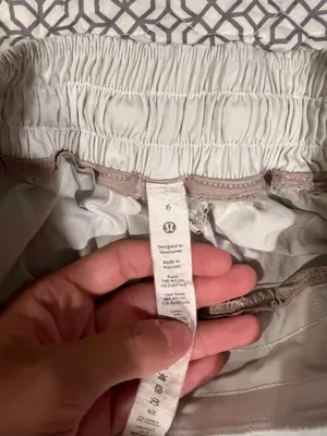 Lululemon Hotty Hot Short 2.5” thumbnail 3