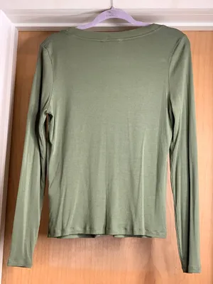 Banana Republic Button-Front V-Neck Ribbed Top - Olive Green Size-Medium thumbnail 4