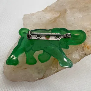 Vintage Green Plastic Elephant‎ Brooch UV Glow Fluorescent Animal Pin SKU 275 thumbnail 3