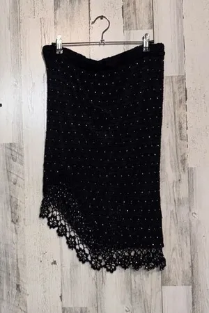 Woman’s skirt size large/XL Black thumbnail 1