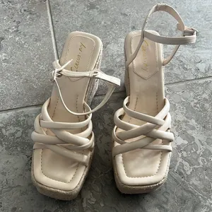 Circus NY Sam Edelman Irene Strappy Wedge Sandals, Size 9 NEW w/o Box thumbnail 5