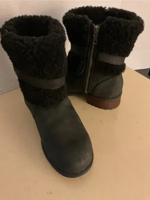 UGG women black leather 7.5Shearling biker Boots US thumbnail 7