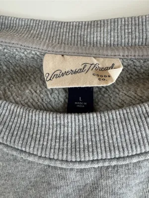 Universal Thread Gray Embroidered Heart Bubble Hem Cropped Crewneck Sweatshirt L thumbnail 5