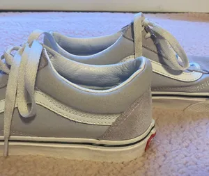 Grey thumbnail 1