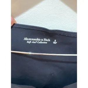 Abercrombie & Fitch Soft A&F Black Off-The-Shoulder‎ Bodysuit Size S Cap Sleeve thumbnail 2