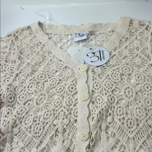Cream Lace Crochet Blouse Size M thumbnail 16
