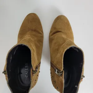 Guess Womens Boots Size 7.5 Tan Side Zip Almond Toe Studded Chucky Ankle Heel thumbnail 2