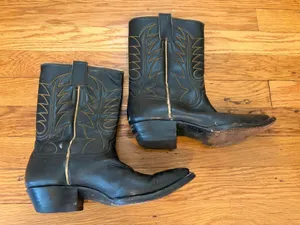 Vintage Justin Black Leather Pointed Toe Cowboy Boots Contrast Stitching Size 7 thumbnail 1