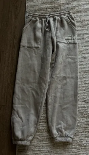 White fox joggers Moon thumbnail 1