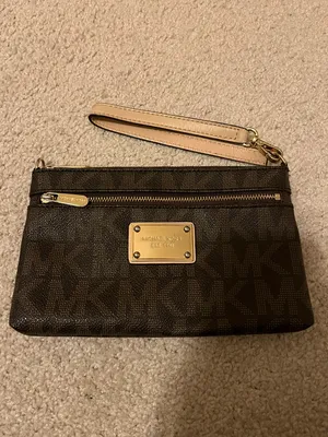 Michael Kors Wristlet thumbnail 1