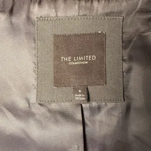 The Limited Dark Gray Tailored Blazer Size 6 thumbnail 4