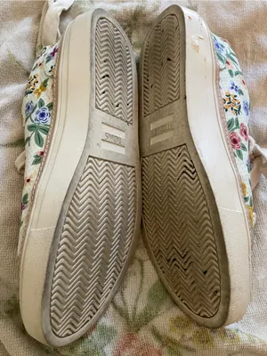 Toms sneakers floral design shoes size 7.5 women’s spring thumbnail 6