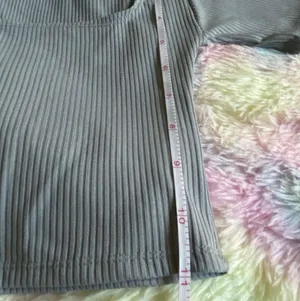 NWOT Square Neck Ribbed Gray Crop Tee Size XS thumbnail 6
