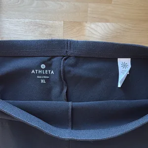 Athleta Mid-Rise Finesse Black Cropped Legging Pull On Pants, XL thumbnail 7