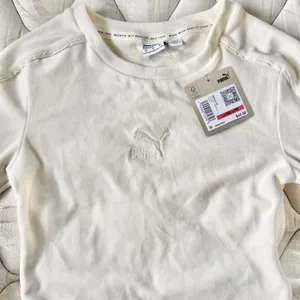 Puma Cropped Sweater thumbnail 2