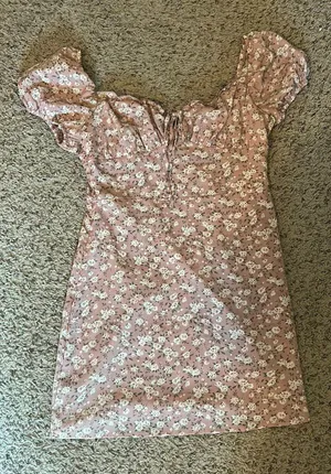 Pink Floral Dress Size M thumbnail 1