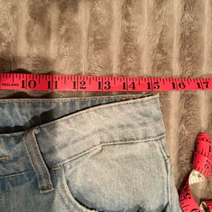 Flying‎ Monkey Vintage Cropped Straight Distressed Jeans Size 27 High Rise thumbnail 6