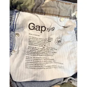 Gap 1969 Best Girlfriend Jeans 27T Light Wash Distressed Camo Trim Cuff cropped thumbnail 8
