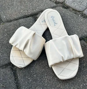 sandles Tan Size 7 thumbnail 1