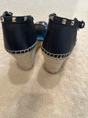 Marc Fisher Black Studded Leather Espadrille Wedge Sandals Size 9M thumbnail 4